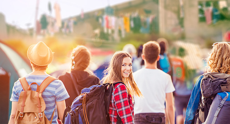 Volunteering While Traveling: The Complete Guide